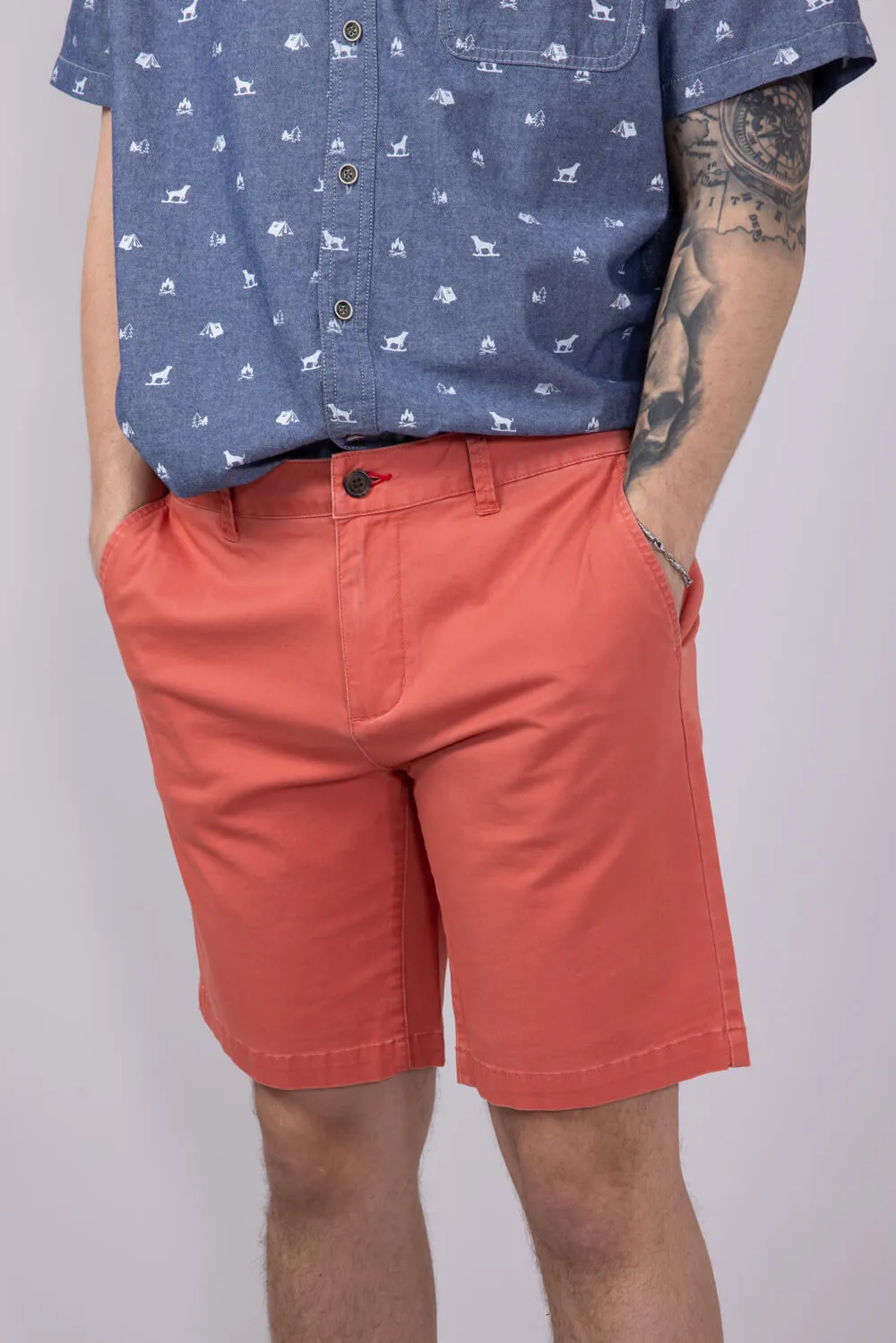 1897 Legends 9” Heavy Washed Twill Flat Front Shorts for Men in Red | 5GLL1223-NANTUCKETRED