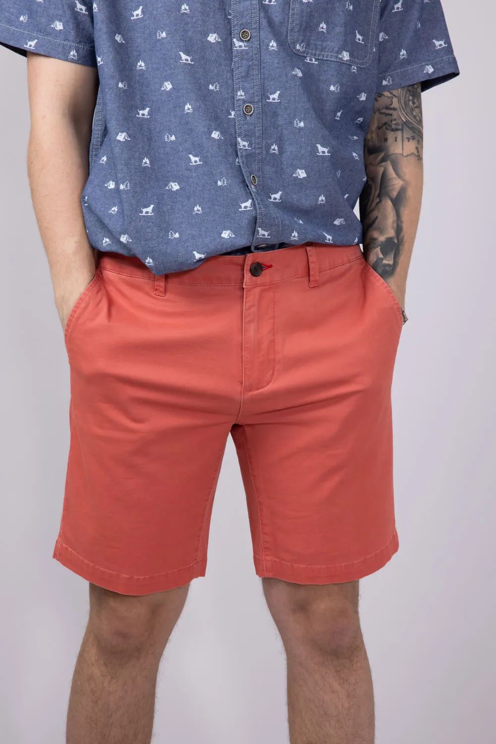 1897 Legends 9” Heavy Washed Twill Flat Front Shorts for Men in Red | 5GLL1223-NANTUCKETRED