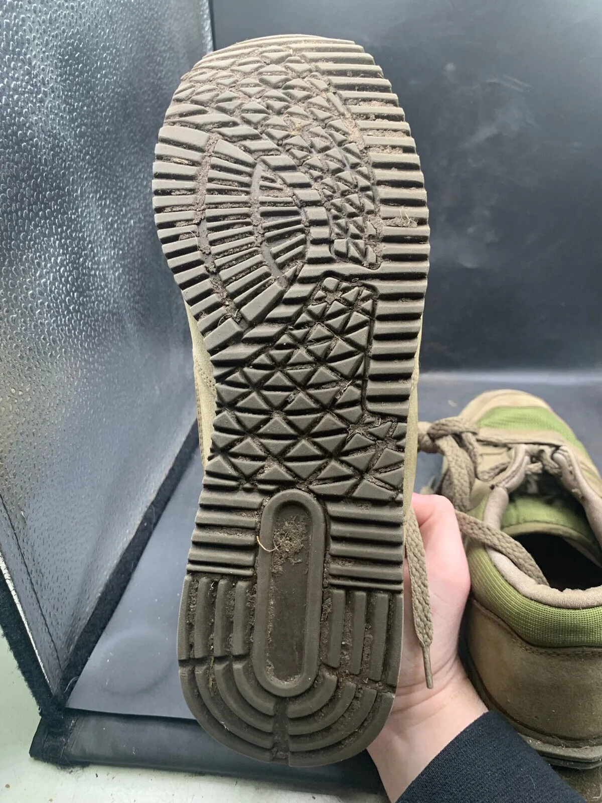 Genuine British Army Green PT Running Shoes Gym Trainers - Size UK 7 - EU 41