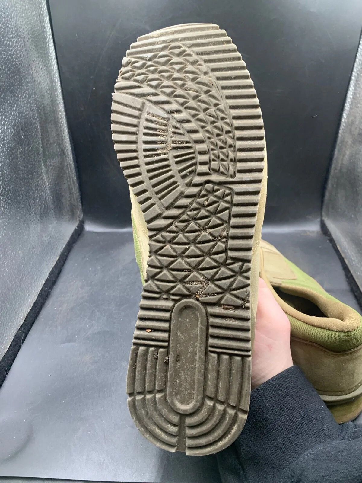 Genuine British Army Green PT Running Shoes Gym Trainers - Size UK 8 - EU 42
