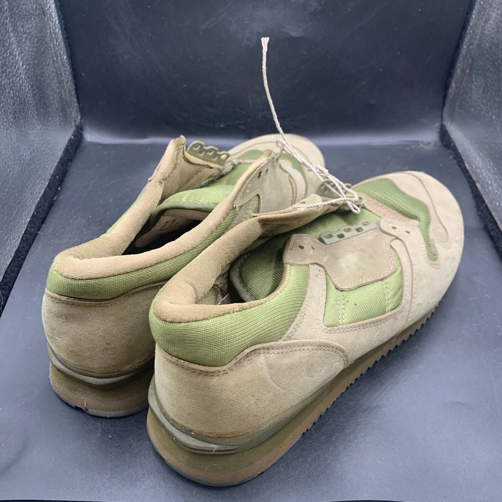 Genuine British Army Green PT Running Shoes Gym Trainers - Size UK 8 - EU 42