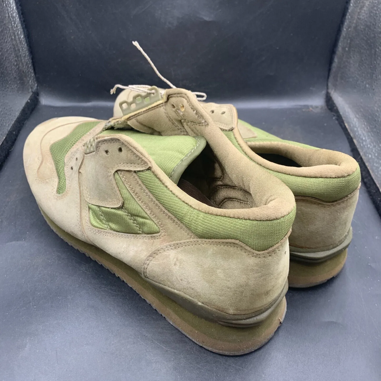 Genuine British Army Green PT Running Shoes Gym Trainers - Size UK 8 - EU 42