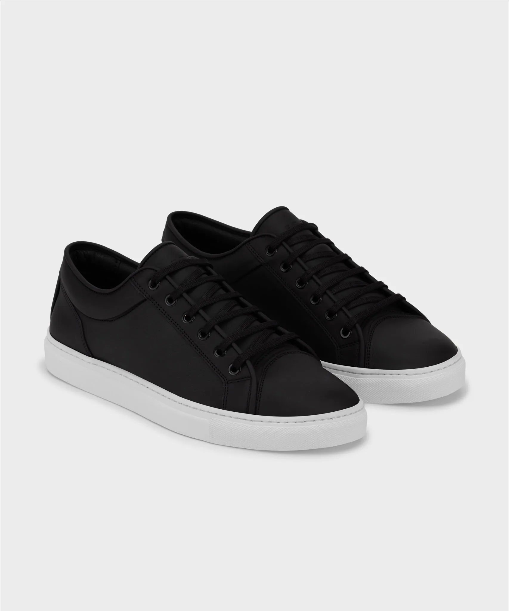 LT 01 Essence Jet Black