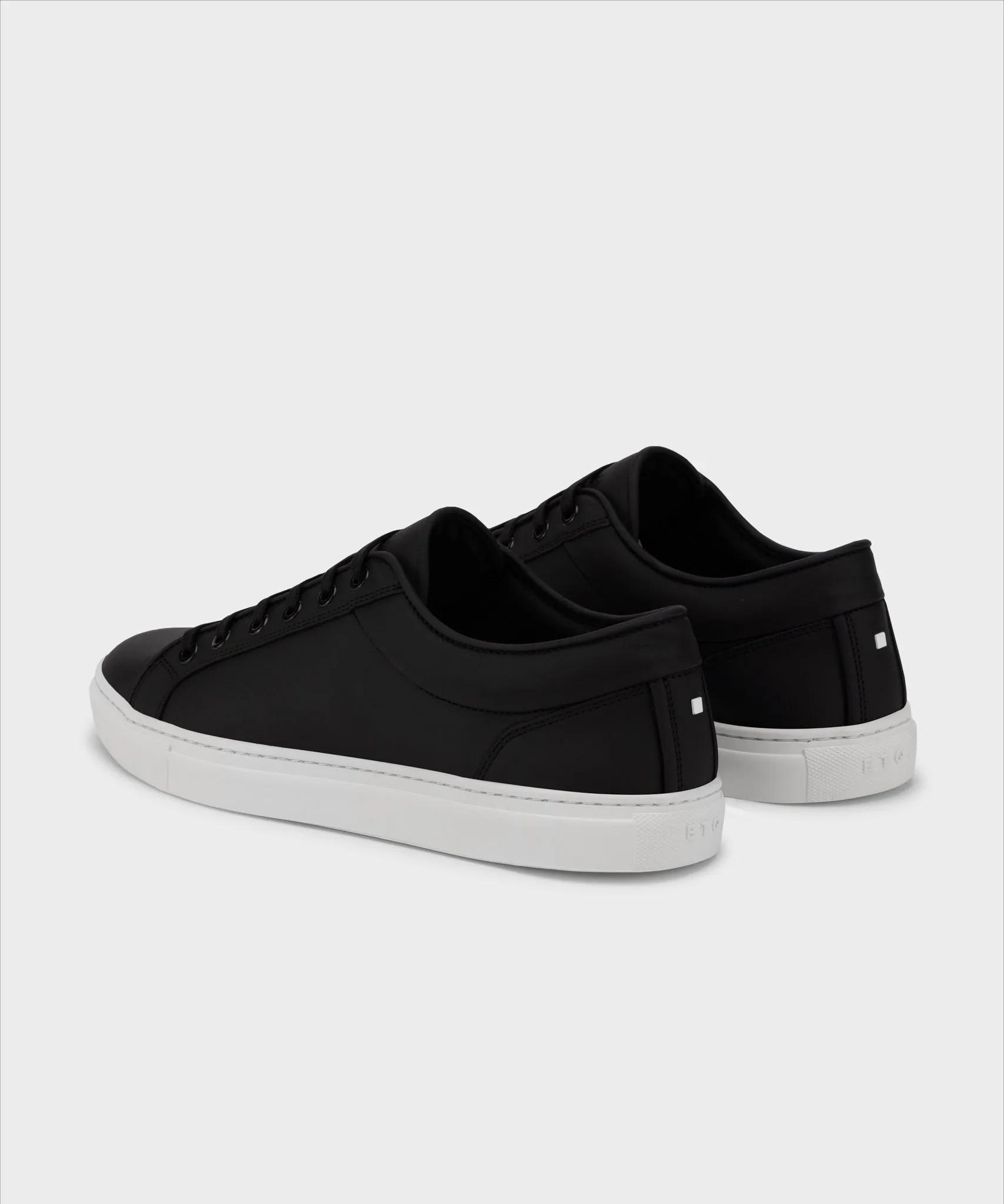 LT 01 Essence Jet Black