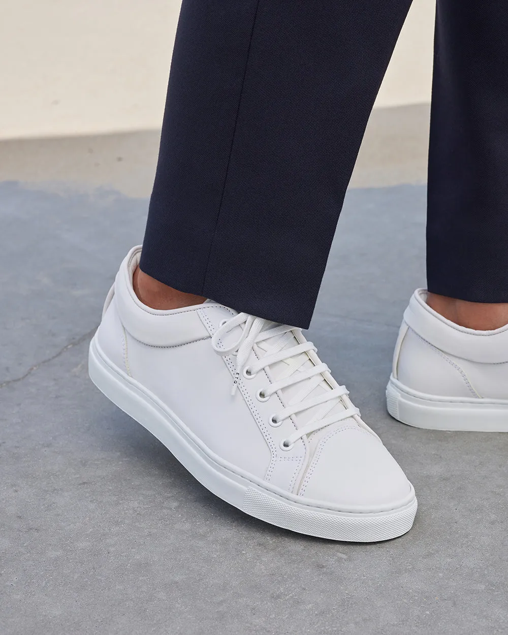 LT 01 Essence White