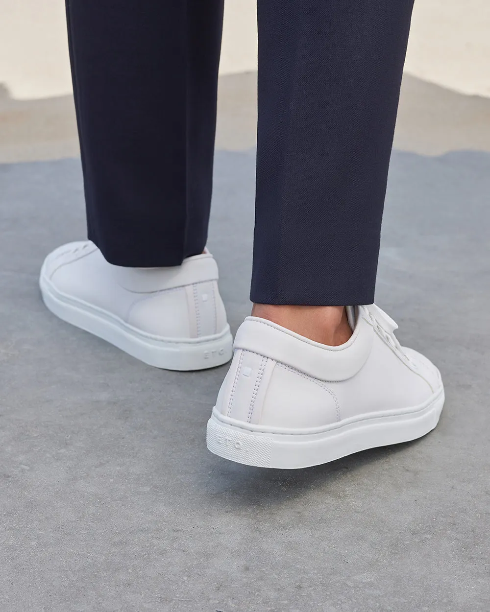 LT 01 Essence White