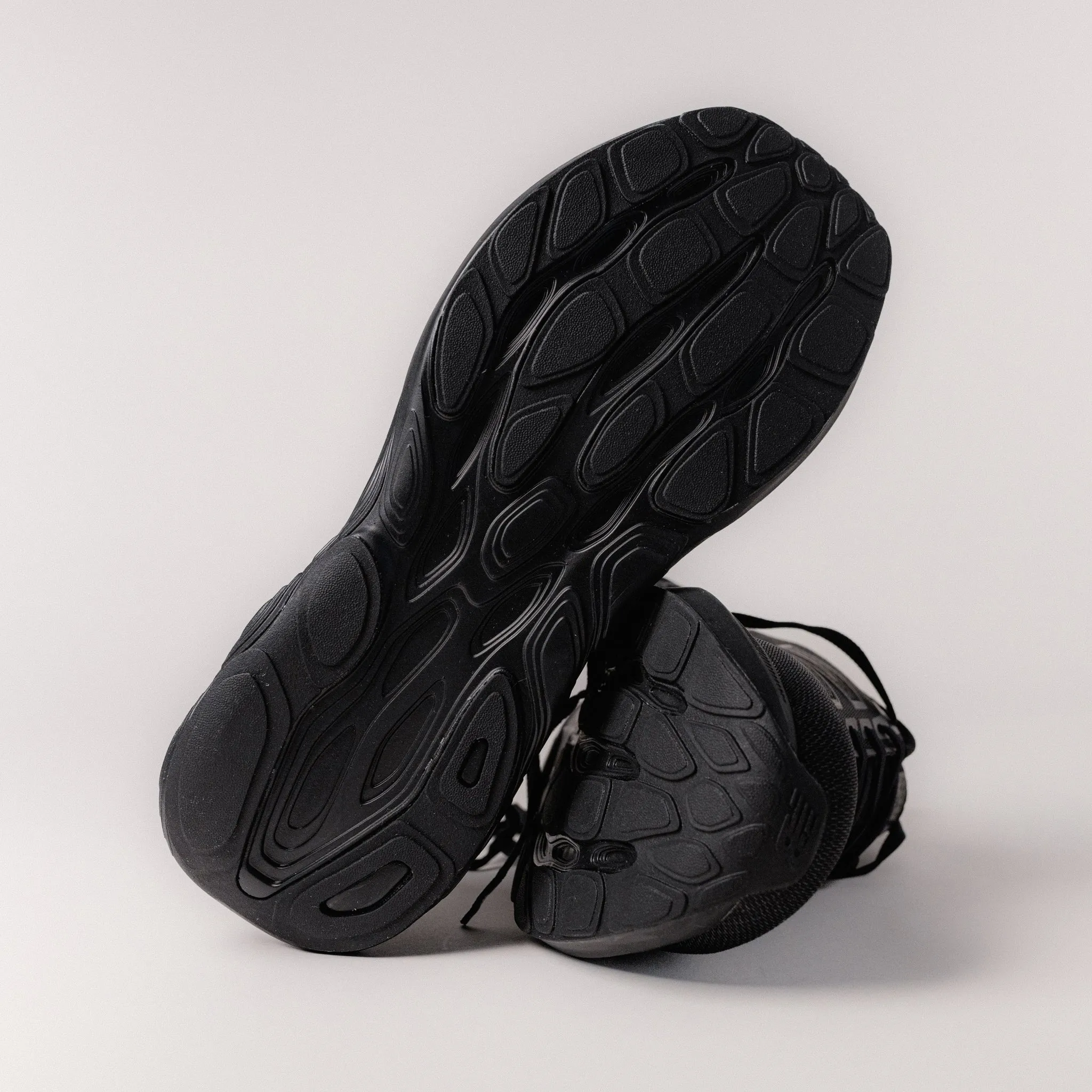 M-880V15 - ALL BLACK - MESH
