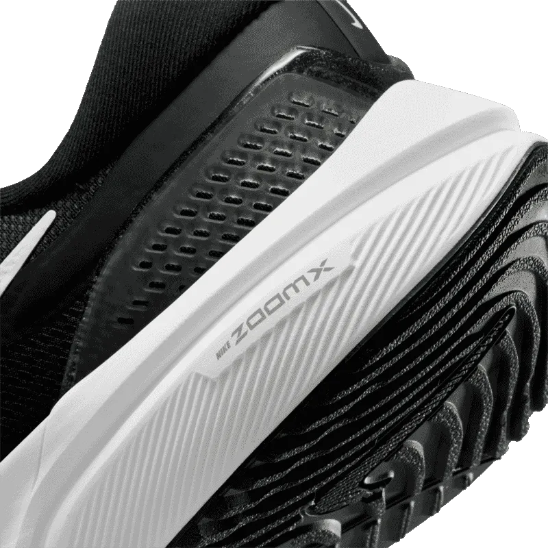 NIKE AIR ZOOM VOMERO 16