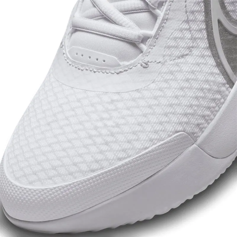 Nike Court Zoom Pro Women's Tennis Shoe (White/Silver)