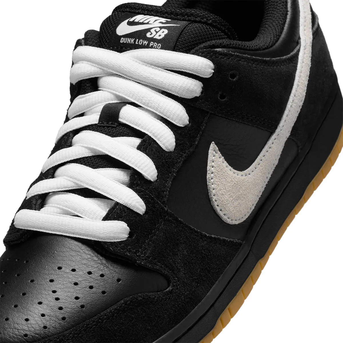 Nike SB - Dunk Low Pro Shoes Black/White/Gum