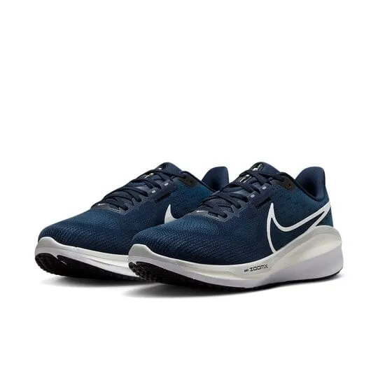 NIKE VOMERO 17