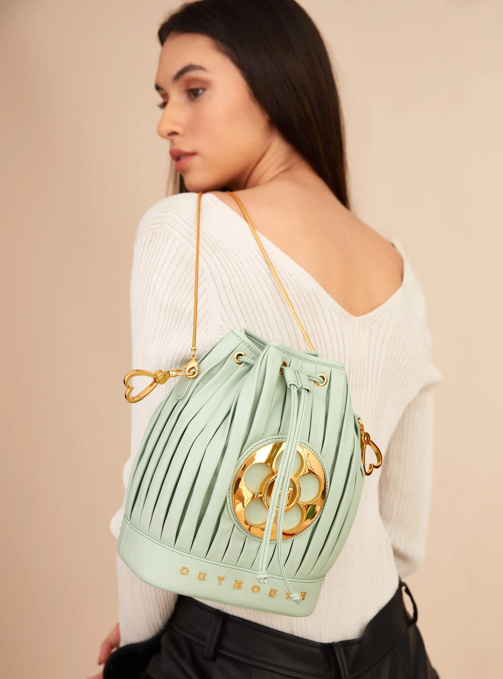 Outhouse   I   Oh Poppi Everlane Bucket Bag in Macaron Green Vegan Leather Accessories OHBG21BB021