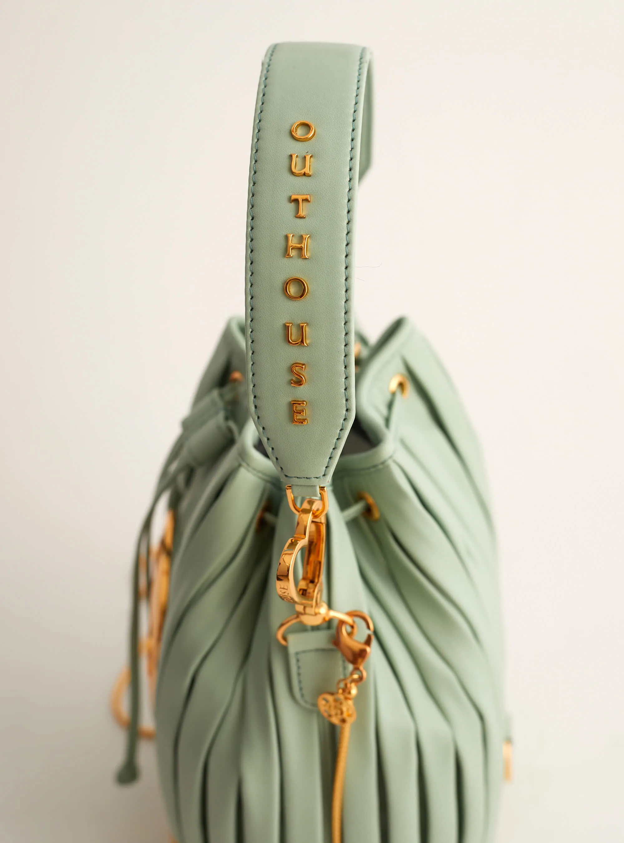 Outhouse   I   Oh Poppi Everlane Bucket Bag in Macaron Green Vegan Leather Accessories OHBG21BB021