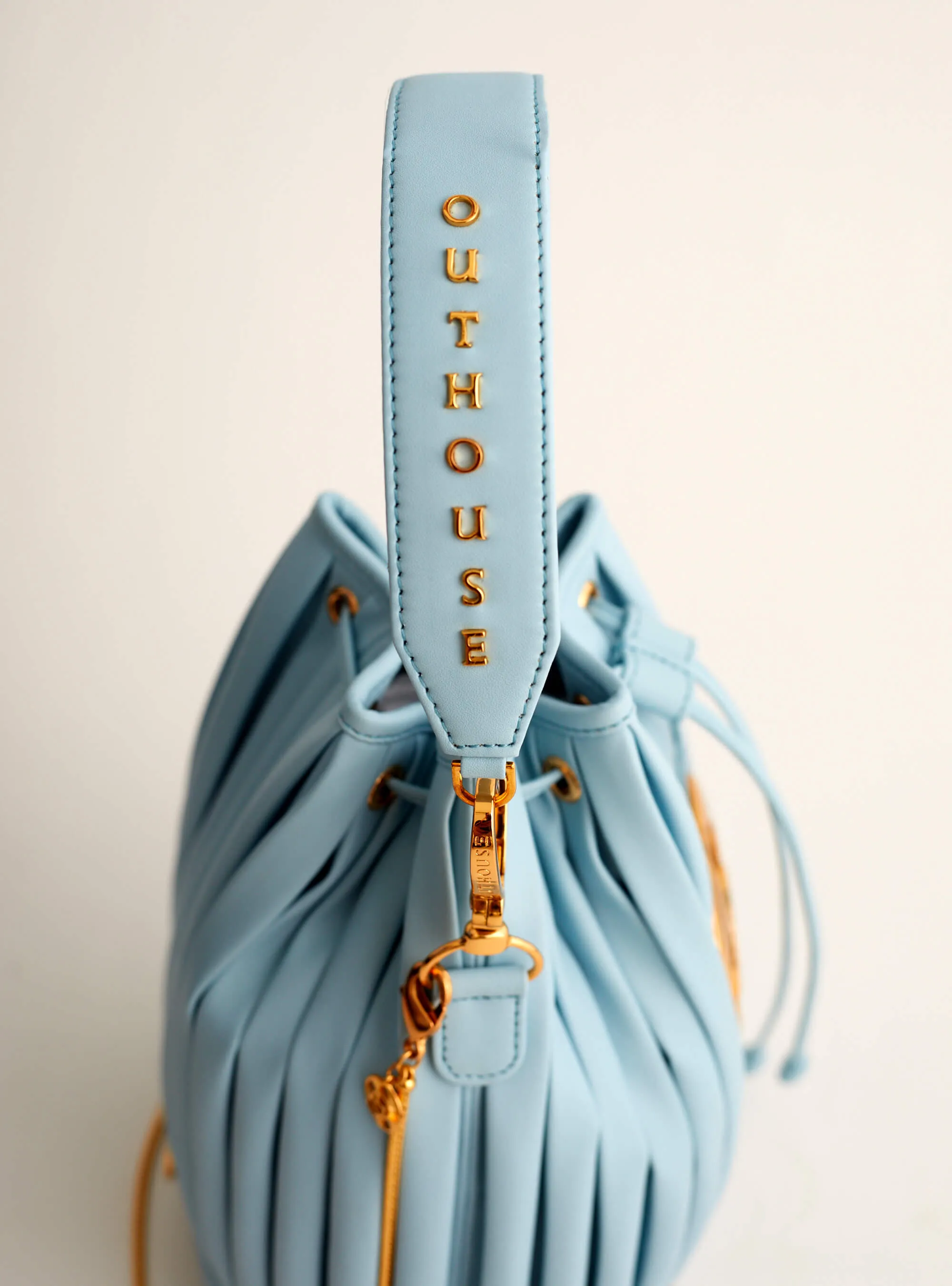 Outhouse   I   Oh Poppi Prince Street Bucket Bag in Powder Blue Vegan Leather Accessories OHBG21BB031