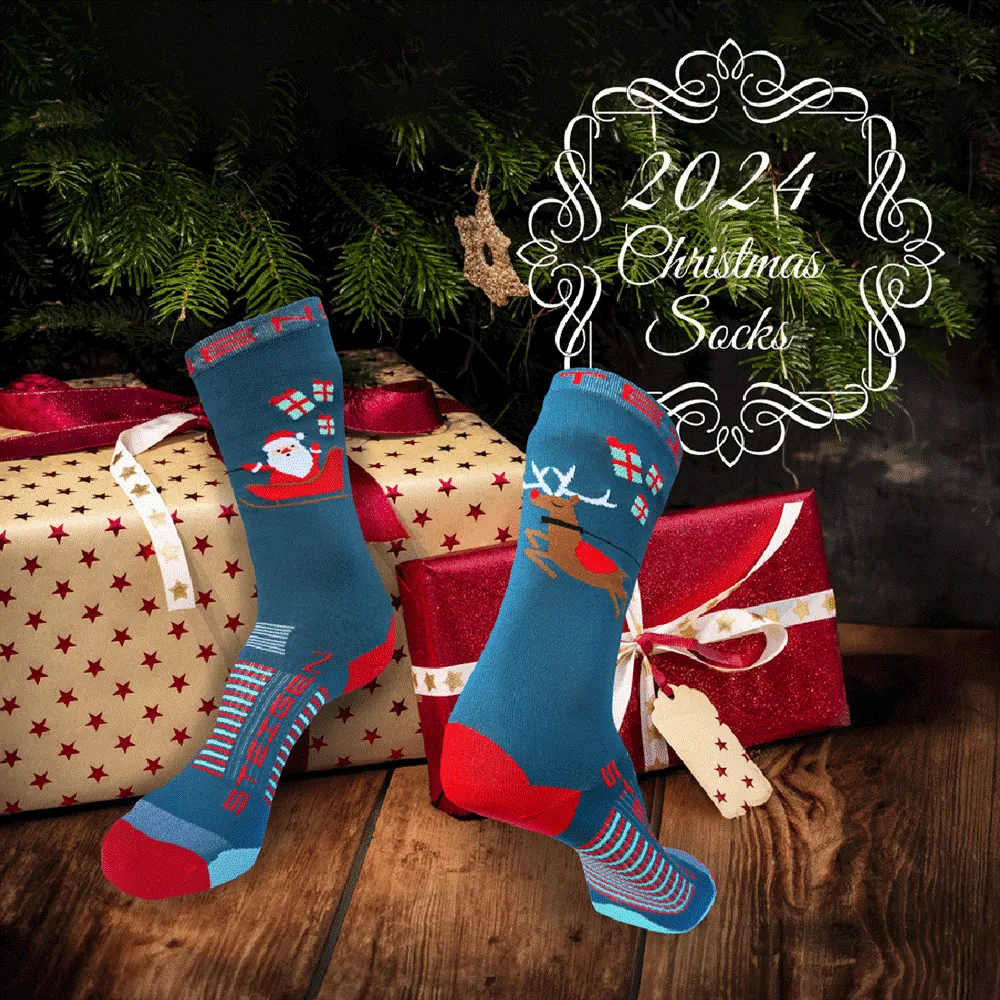 Santa's Sleigh Running Socks ¾ Length