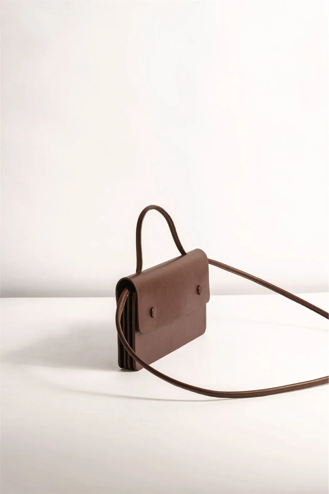 Tanned   I   Joe Sling      Cherry  TO/JS-CH  I Leather Bag
