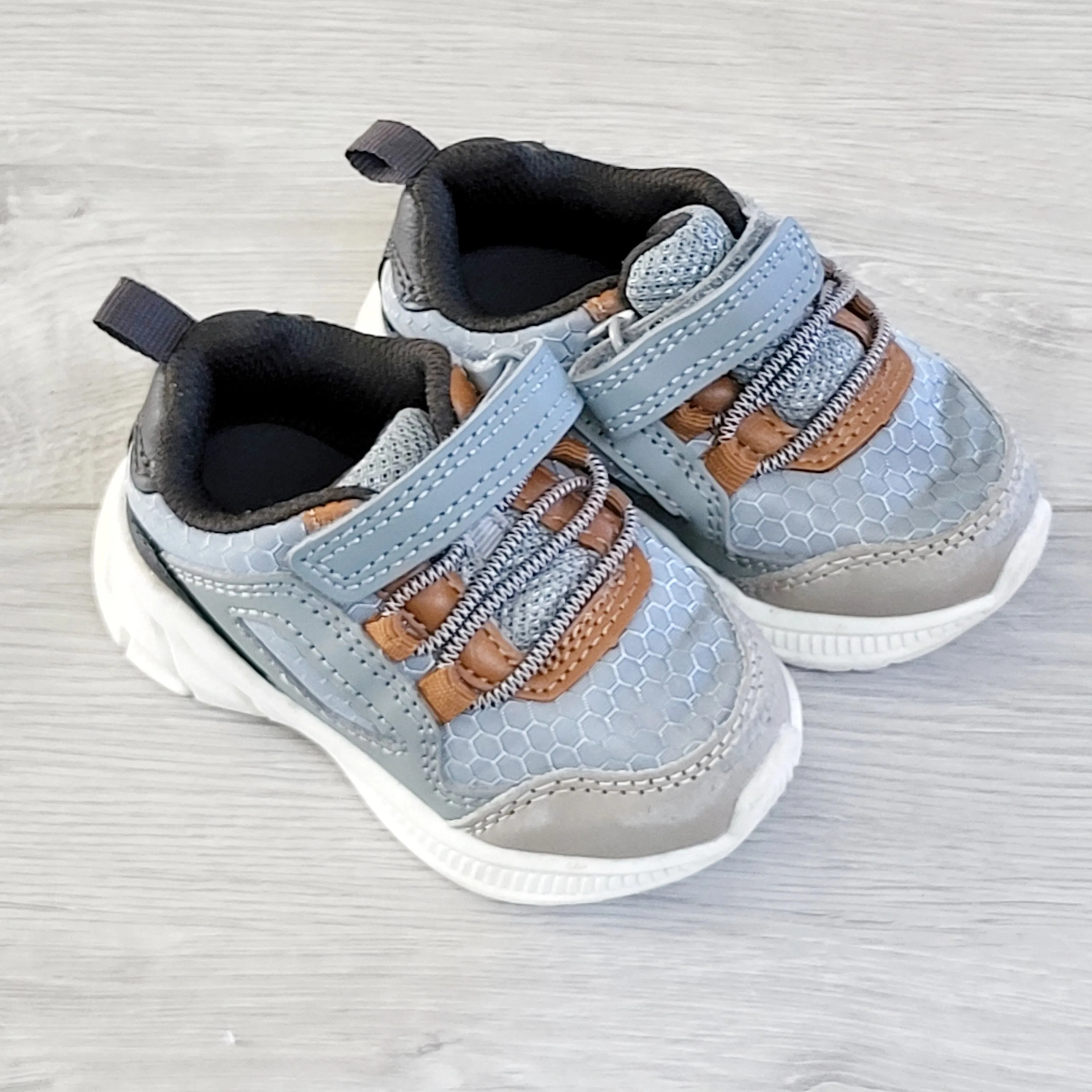 TBOW1 - Carters blue and grey running shoes. Size 4