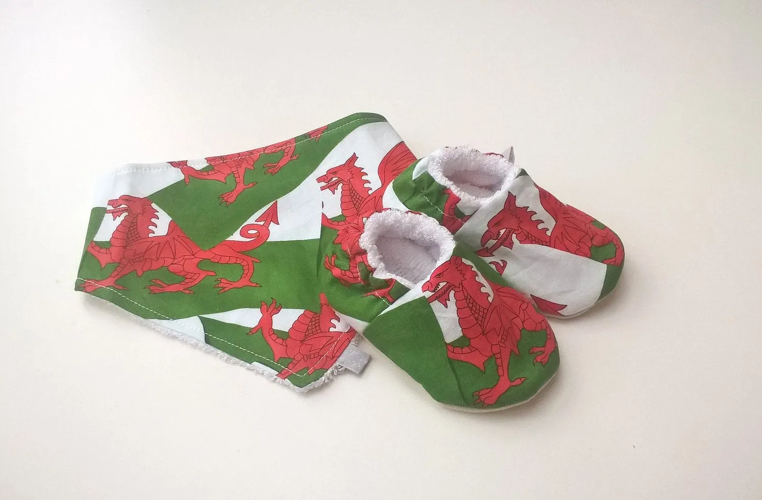 Wales Flag Baby Gift Set, Bib and Shoes set