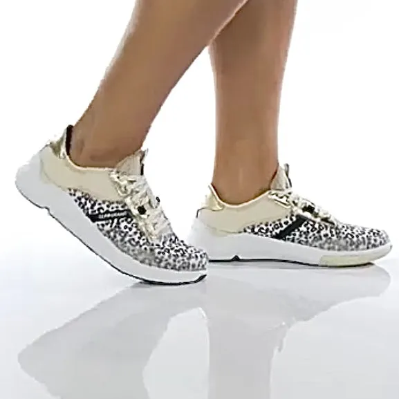 ZEROGRAND Women's Winner Tennis Logo Sneakers